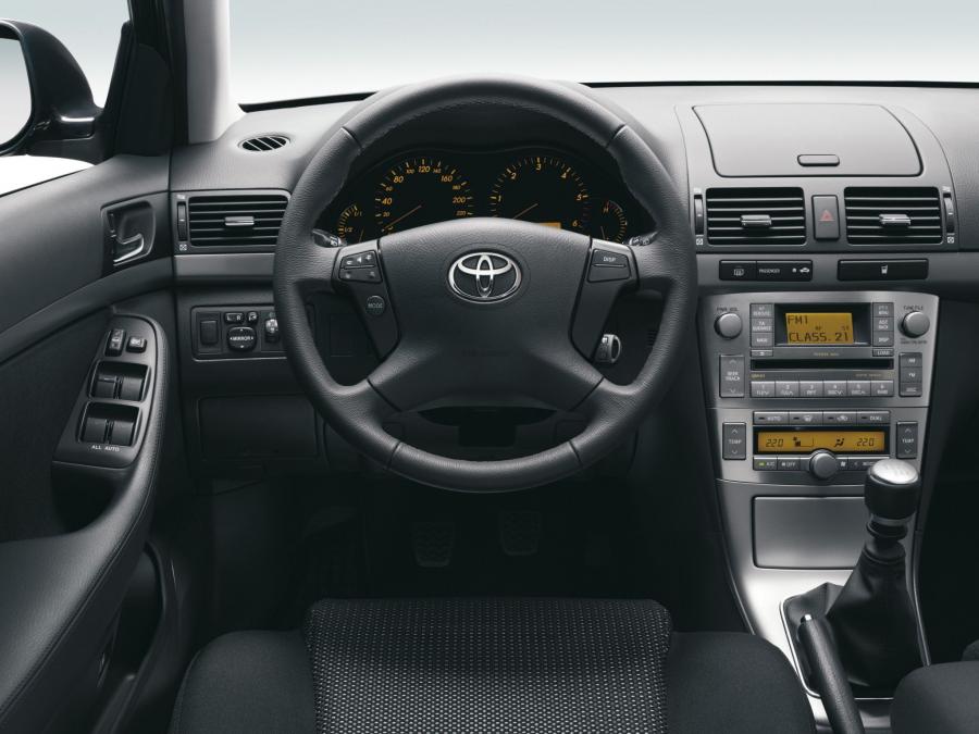  Toyota Avensis Wagon 2006 года  (фото 27 из 71)